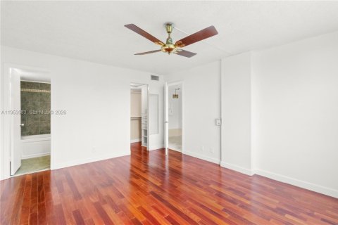 Купить кондоминиум в Окленд-Парк, Флорида 2 спальни, 90.58м2, № 2009312 - фото 12