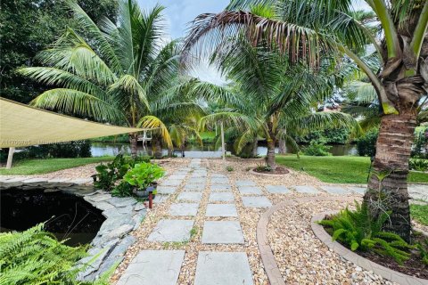 Villa ou maison à vendre à Port St. Lucie, Floride: 4 chambres № 1947714 - photo 18