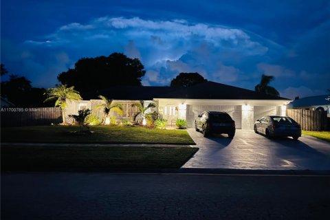 Villa ou maison à vendre à Port St. Lucie, Floride: 4 chambres № 1947714 - photo 1