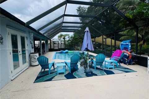 Villa ou maison à vendre à Port St. Lucie, Floride: 4 chambres № 1947714 - photo 10