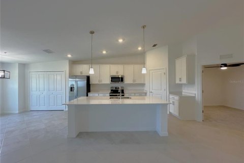 Copropriété à vendre à Punta Gorda, Floride: 2 chambres, 133.59 m2 № 2308085 - photo 13