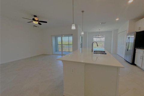 Copropriété à vendre à Punta Gorda, Floride: 2 chambres, 133.59 m2 № 2308085 - photo 9