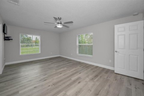 House in Tampa, Florida 3 bedrooms, 126.9 sq.m. № 2341881 - photo 14