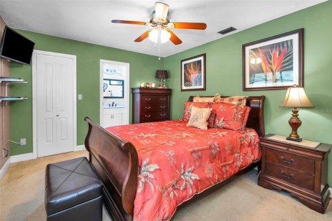 House in Largo, Florida 3 bedrooms, 112.97 sq.m. № 1802436 - photo 16