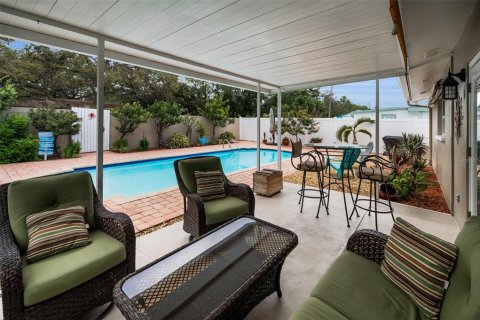 House in Largo, Florida 3 bedrooms, 112.97 sq.m. № 1802436 - photo 28