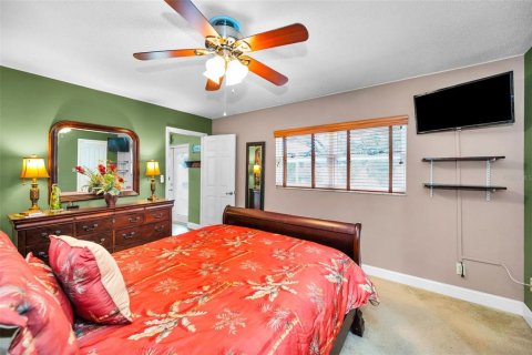 House in Largo, Florida 3 bedrooms, 112.97 sq.m. № 1802436 - photo 18
