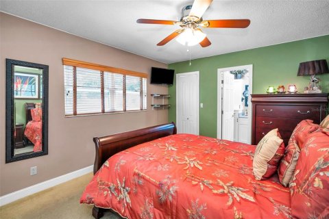 House in Largo, Florida 3 bedrooms, 112.97 sq.m. № 1802436 - photo 17