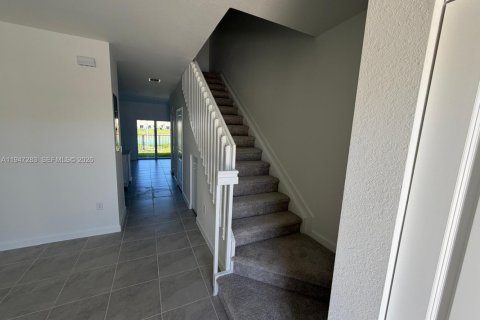 Adosado en alquiler en Homestead, Florida, 3 dormitorios, 131.36 m2 № 2054332 - foto 3