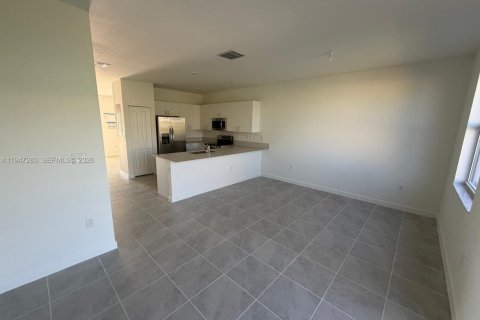 Adosado en alquiler en Homestead, Florida, 3 dormitorios, 131.36 m2 № 2054332 - foto 6