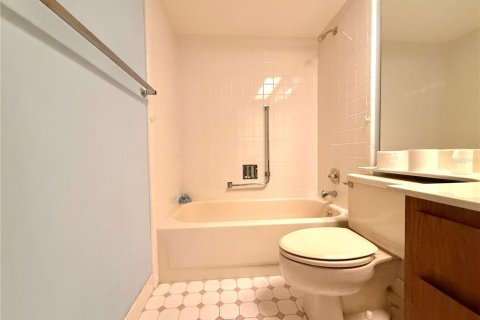 Купить кондоминиум в Порт-Ричи, Флорида 6 комнат, 92.9м2, № 2230407 - фото 15