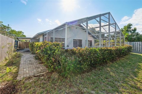 House in Vero Beach, Florida 2 bedrooms, 116.13 sq.m. № 1733607 - photo 29