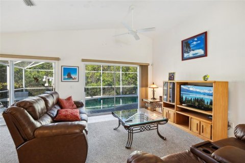 House in Vero Beach, Florida 2 bedrooms, 116.13 sq.m. № 1733607 - photo 4