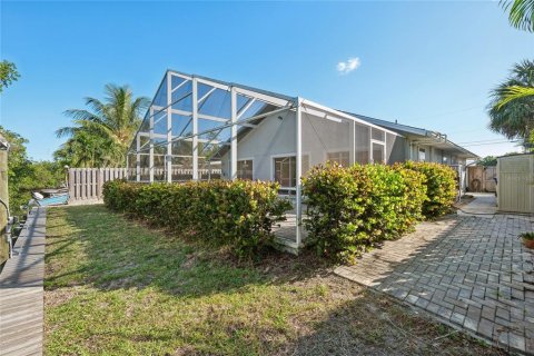House in Vero Beach, Florida 2 bedrooms, 116.13 sq.m. № 1733607 - photo 26