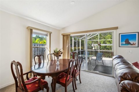 House in Vero Beach, Florida 2 bedrooms, 116.13 sq.m. № 1733607 - photo 7