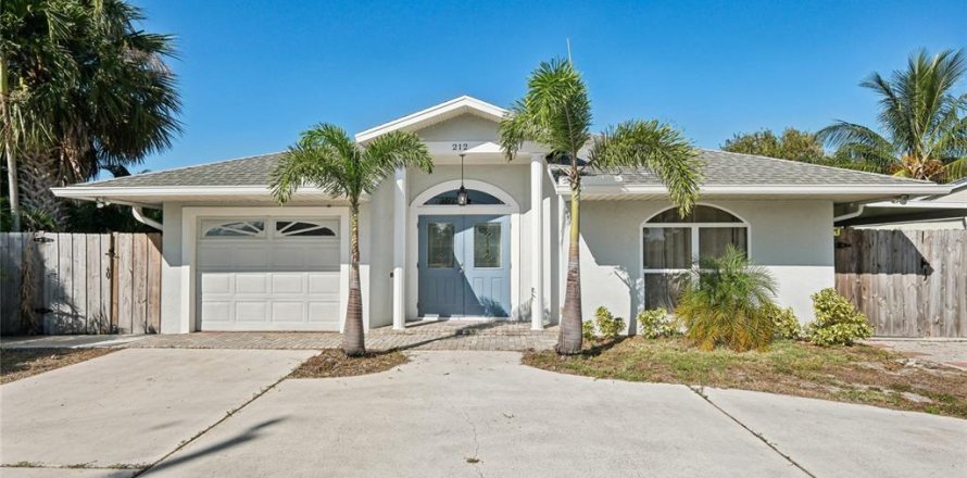 House in Vero Beach, Florida 2 bedrooms, 116.13 sq.m. № 1733607