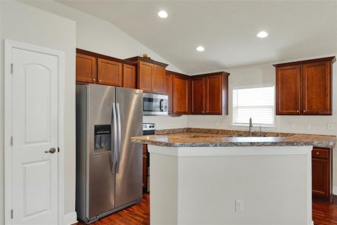 House in Tavares, Florida 3 bedrooms, 138.15 sq.m. № 1884133 - photo 9