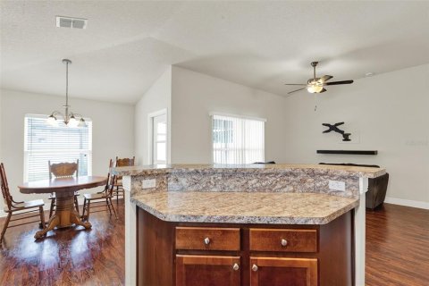 House in Tavares, Florida 3 bedrooms, 138.15 sq.m. № 1884133 - photo 8