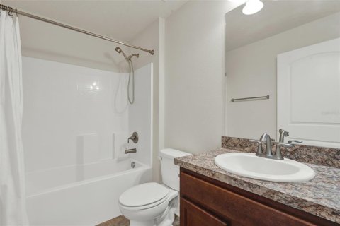 House in Tavares, Florida 3 bedrooms, 138.15 sq.m. № 1884133 - photo 15