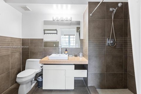 Condominio en alquiler en Miami Beach, Florida, 1 dormitorio, 55.37 m2 № 1959583 - foto 6