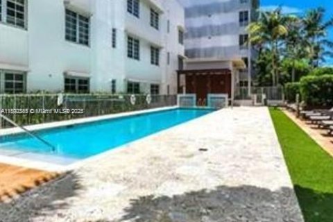 Condominio en alquiler en Miami Beach, Florida, 1 dormitorio, 55.37 m2 № 1959583 - foto 13