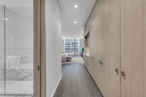 Купить кондоминиум в Майами, Флорида 58.16м2, № 1971160 - фото 4