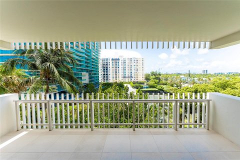 Condo in Bal Harbour, Florida, 3 bedrooms  № 1766818 - photo 27