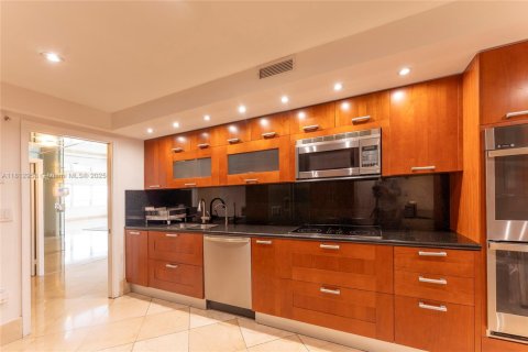 Condo in Bal Harbour, Florida, 3 bedrooms  № 1766818 - photo 6