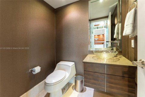 Condo in Bal Harbour, Florida, 3 bedrooms  № 1766818 - photo 15