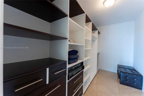 Condo in Bal Harbour, Florida, 3 bedrooms  № 1766818 - photo 22