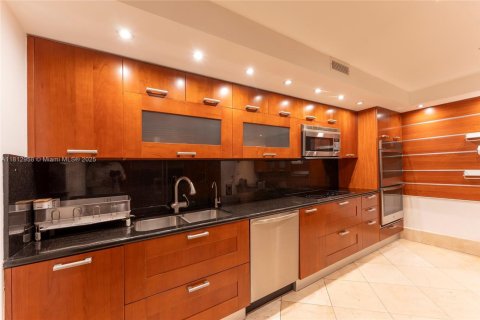 Condo in Bal Harbour, Florida, 3 bedrooms  № 1766818 - photo 5