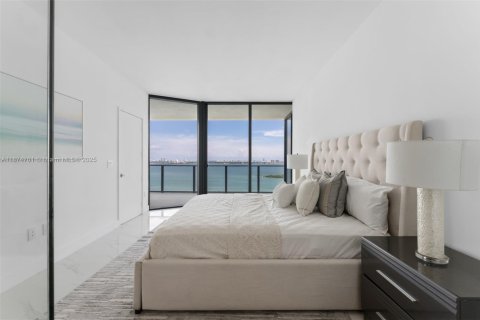 Condominio en venta en Miami, Florida, 4 dormitorios, 249.54 m2 № 1981878 - foto 7