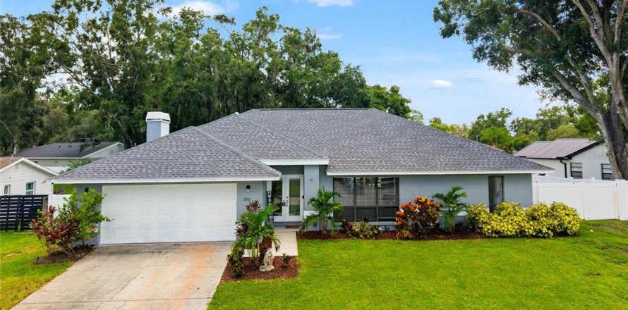 Casa en Land O' Lakes, Florida 4 dormitorios, 208.29 m2 № 1913239