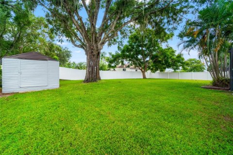 Casa en venta en Land O' Lakes, Florida, 4 dormitorios, 208.29 m2 № 1913239 - foto 29