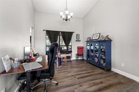Casa en venta en Land O' Lakes, Florida, 4 dormitorios, 208.29 m2 № 1913239 - foto 7