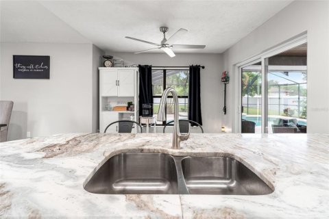 Casa en venta en Land O' Lakes, Florida, 4 dormitorios, 208.29 m2 № 1913239 - foto 17