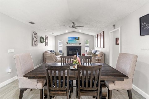 Casa en venta en Land O' Lakes, Florida, 4 dormitorios, 208.29 m2 № 1913239 - foto 15