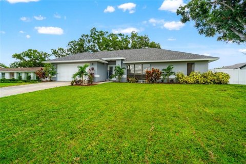 Casa en venta en Land O' Lakes, Florida, 4 dormitorios, 208.29 m2 № 1913239 - foto 2