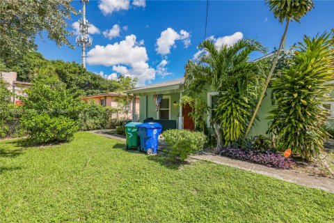 House in Miami, Florida 1 bedroom, 64.1 sq.m. № 2061926 - photo 28