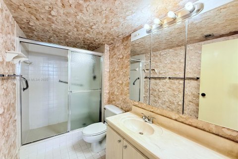 Copropriété à vendre à Hallandale Beach, Floride: 2 chambres, 130.06 m2 № 1977602 - photo 21