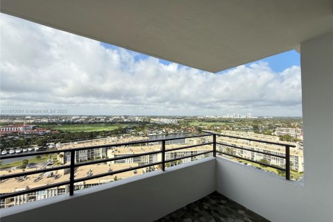 Copropriété à vendre à Hallandale Beach, Floride: 2 chambres, 130.06 m2 № 1977602 - photo 23