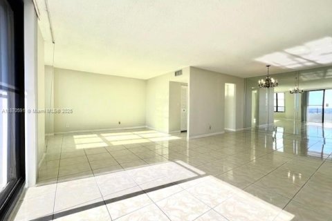 Copropriété à vendre à Hallandale Beach, Floride: 2 chambres, 130.06 m2 № 1977602 - photo 11