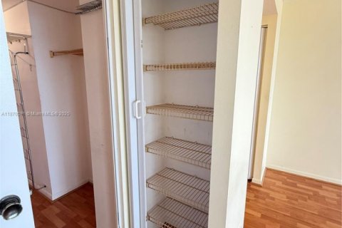 Copropriété à vendre à Hallandale Beach, Floride: 2 chambres, 130.06 m2 № 1977602 - photo 20