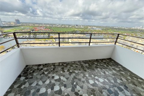 Copropriété à vendre à Hallandale Beach, Floride: 2 chambres, 130.06 m2 № 1977602 - photo 24