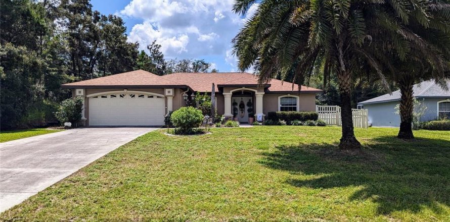 Casa en Citrus Springs, Florida 3 dormitorios, 153.1 m2 № 1591889