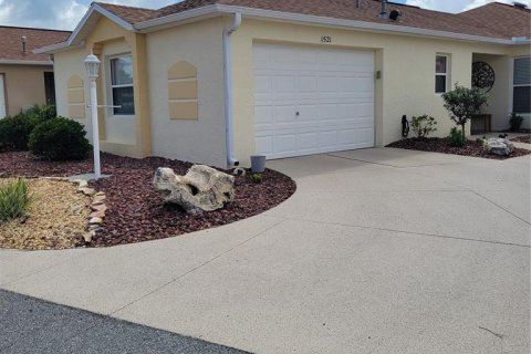 Casa en The Villages, Florida 3 dormitorios, 132.85 m2 № 2345259