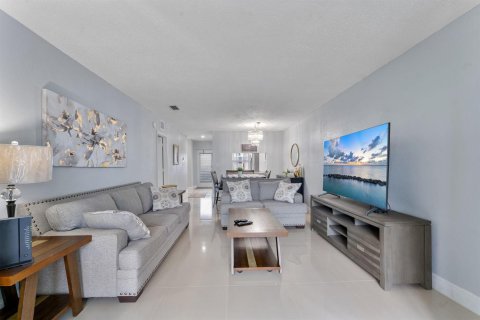 Studio in the Condo in Margate, Florida  № 2393198 - photo 9