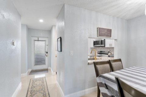 Studio in the Condo in Margate, Florida  № 2393198 - photo 17
