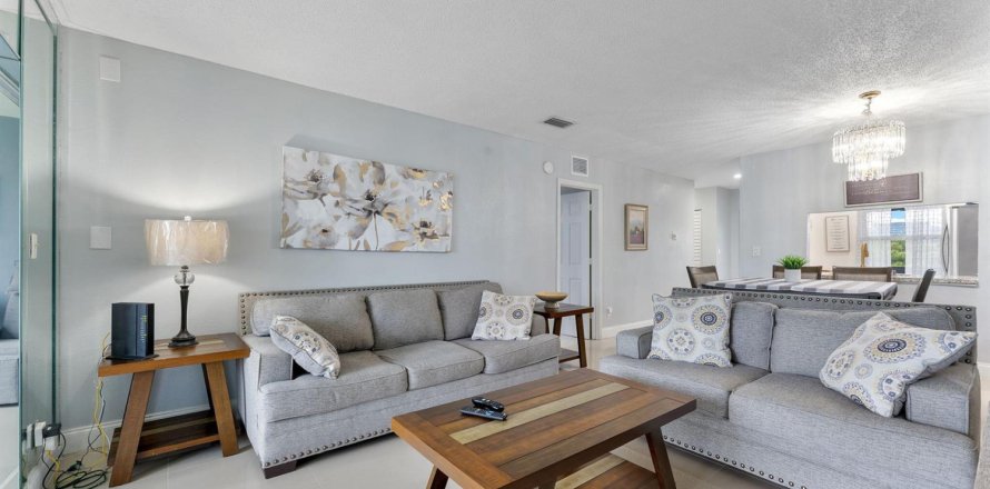 Studio in the Condo in Margate, Florida  № 2393198