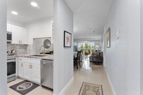 Studio in the Condo in Margate, Florida  № 2393198 - photo 13