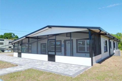 House in Okeechobee, Florida 3 bedrooms, 115.94 sq.m. № 1590062 - photo 3